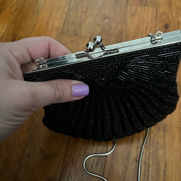 Claudia Barnes vintage black seashell shaped evening bag - Picture 3 of 6